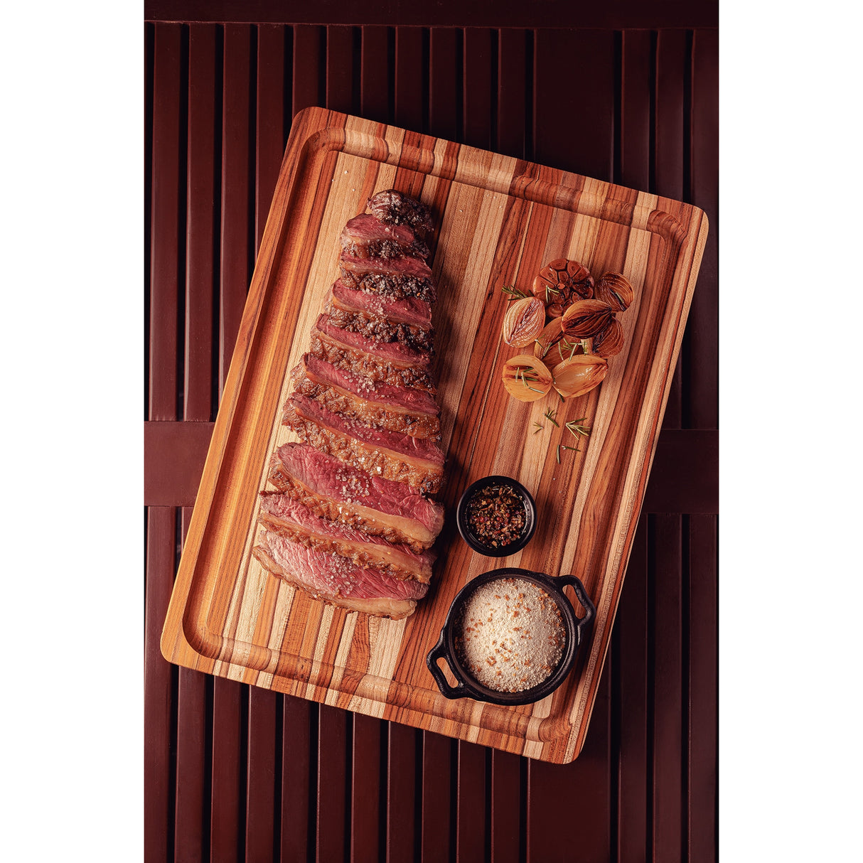 Grilio lenta su rankena ir grioveliu iš FSC tikmedžio su mineralinės alyvos apdaila, 40x30 cm