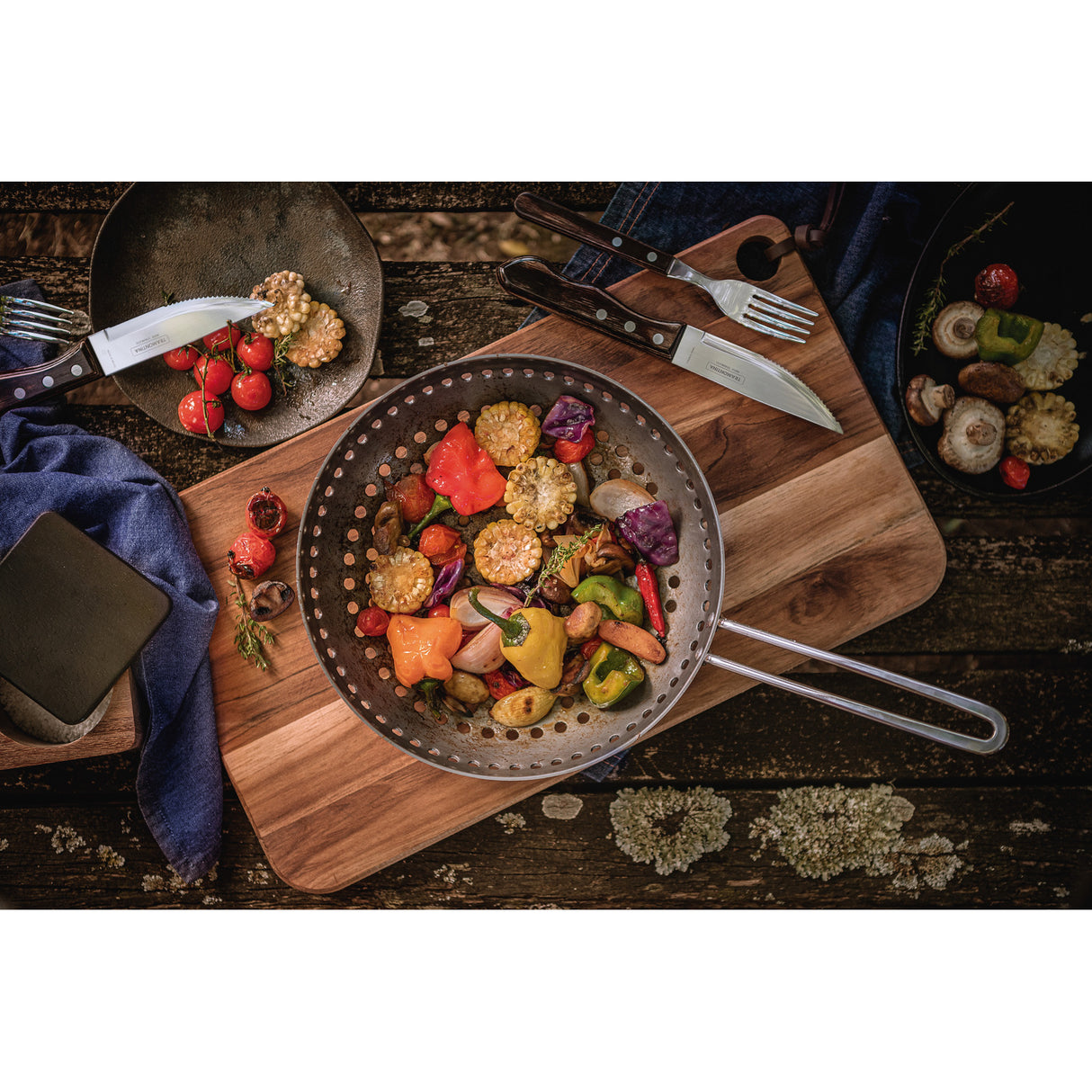 CHURRASCO 26cm perforated wok pan
