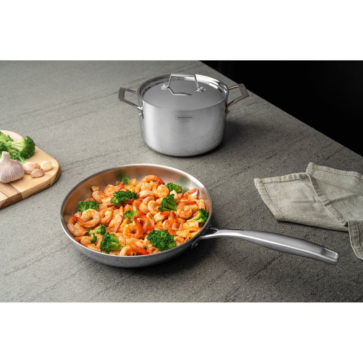 GRANO, 30 cm stainless steel frying pan with tri-ply body and long handle
