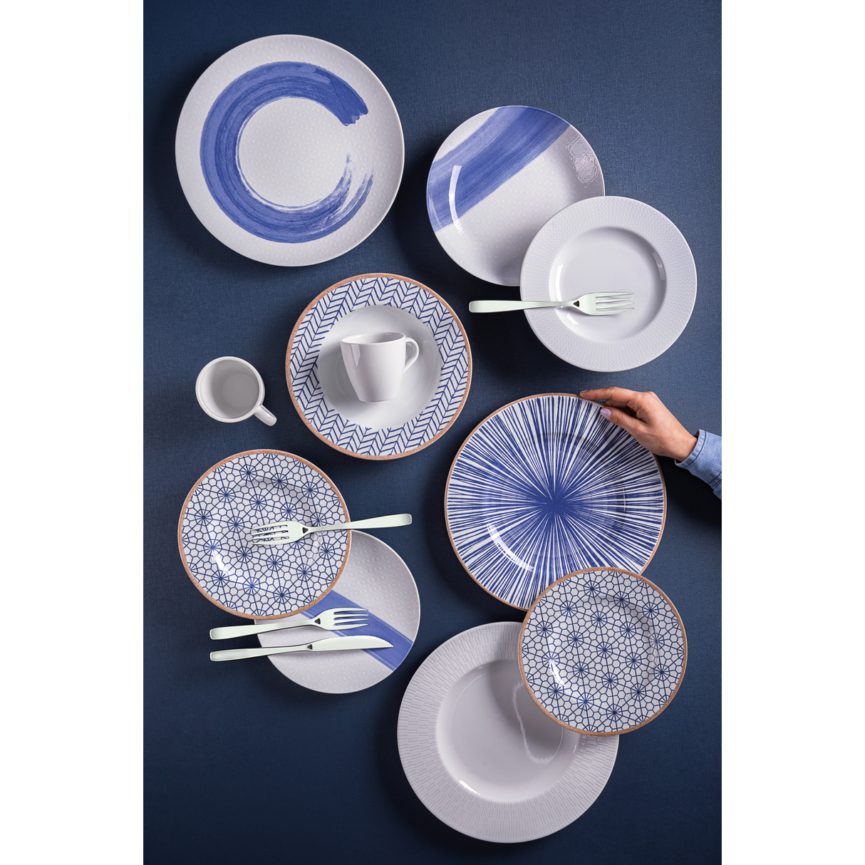 ABSTRATTA dinnerware porcelain set