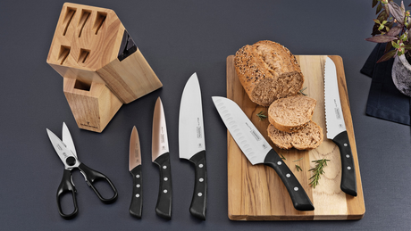 The Ultimate Kitchen Knife Guide: How to Choose, Material Secrets, and Essential Blades