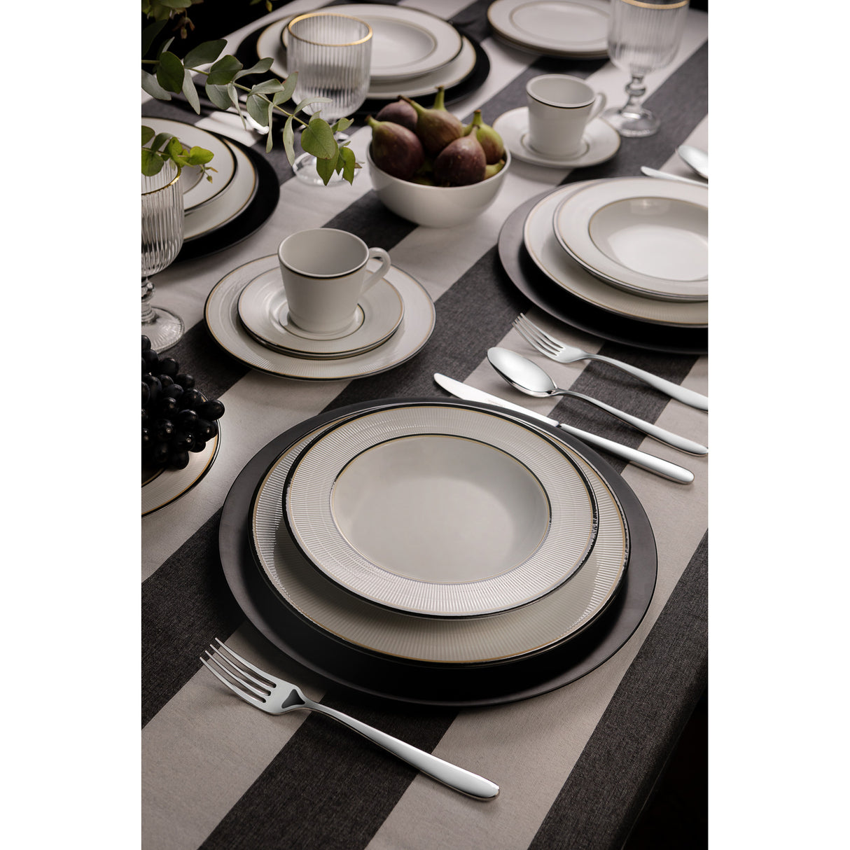 SIENNA dinnerware porcelain set